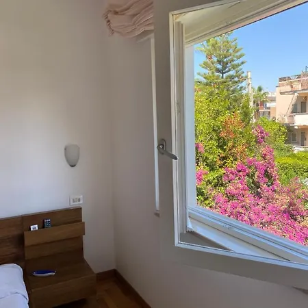 Domus 게스트하우스 3*