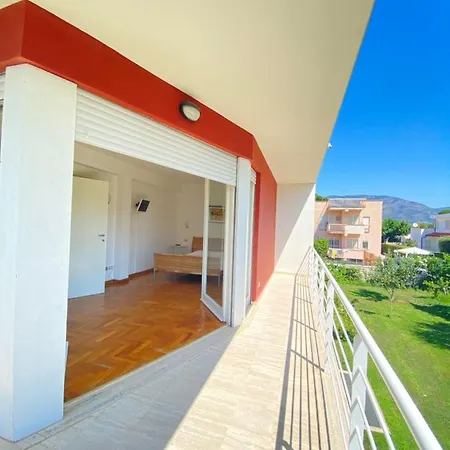 Domus * Terracina