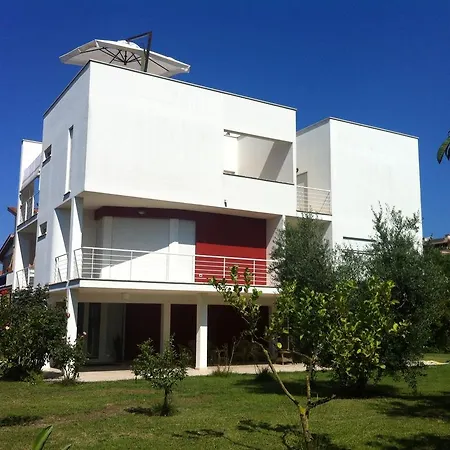 Casa de hóspedes Domus *