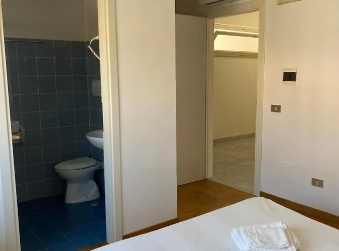 Domus Bed & Breakfast 3*